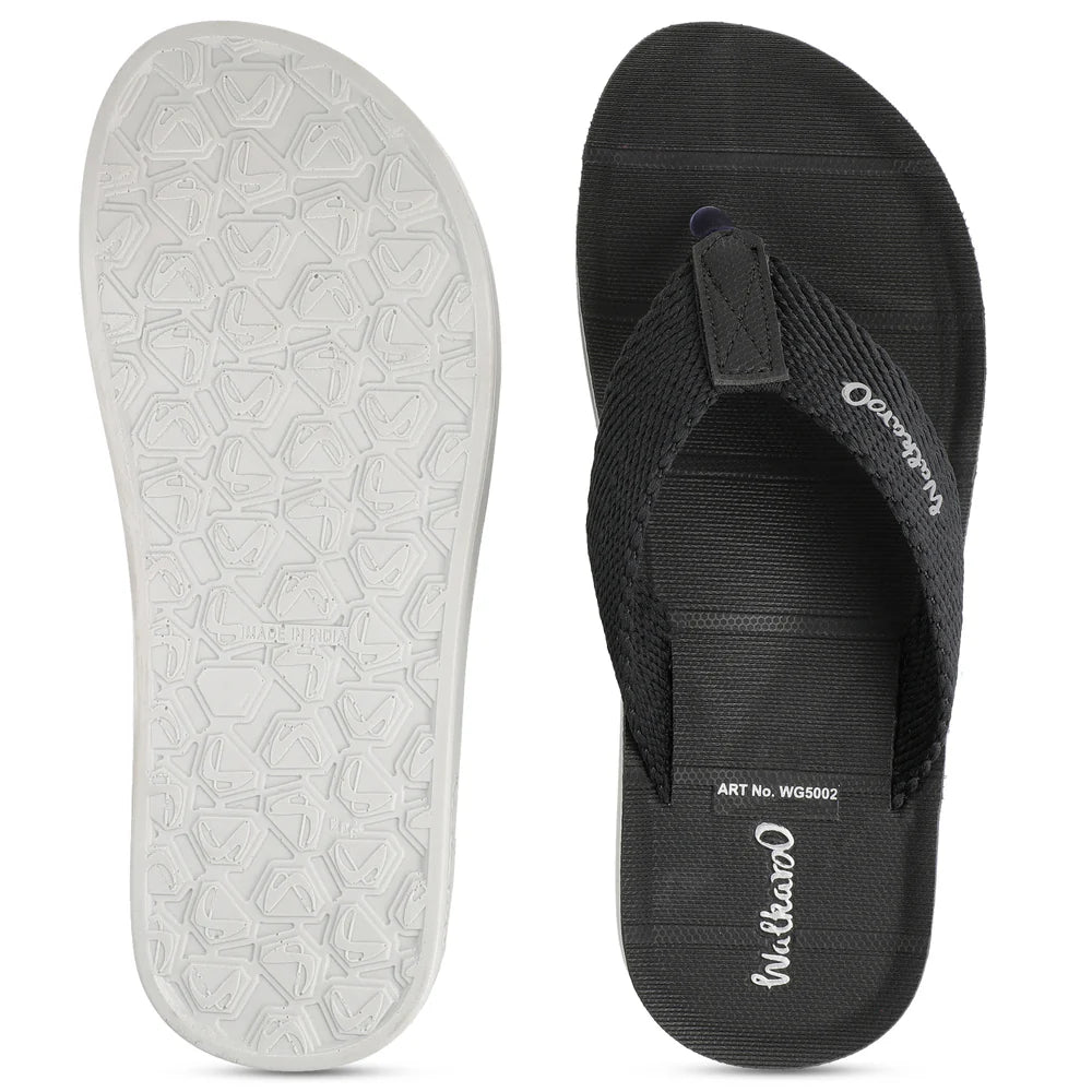 Walkaroo Men Solid Thong Sandals - WG5002  Black