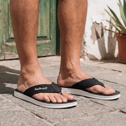 Walkaroo Men Solid Thong Sandals - WG5002  Black